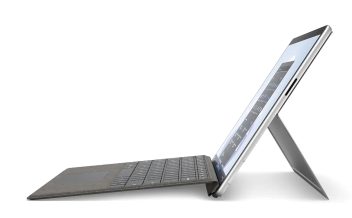 microsoft-surface-pro-9-for-business-seitlich-mit-tastatur.jpg copy